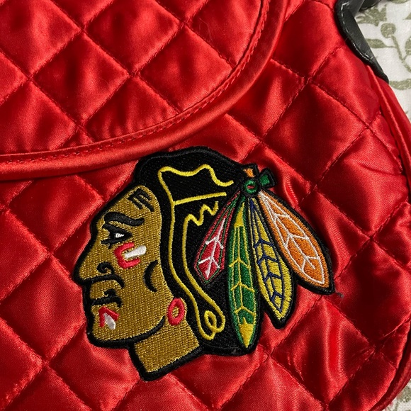 NHL Blackhawks Quilted Purse - Picture 5 of 10